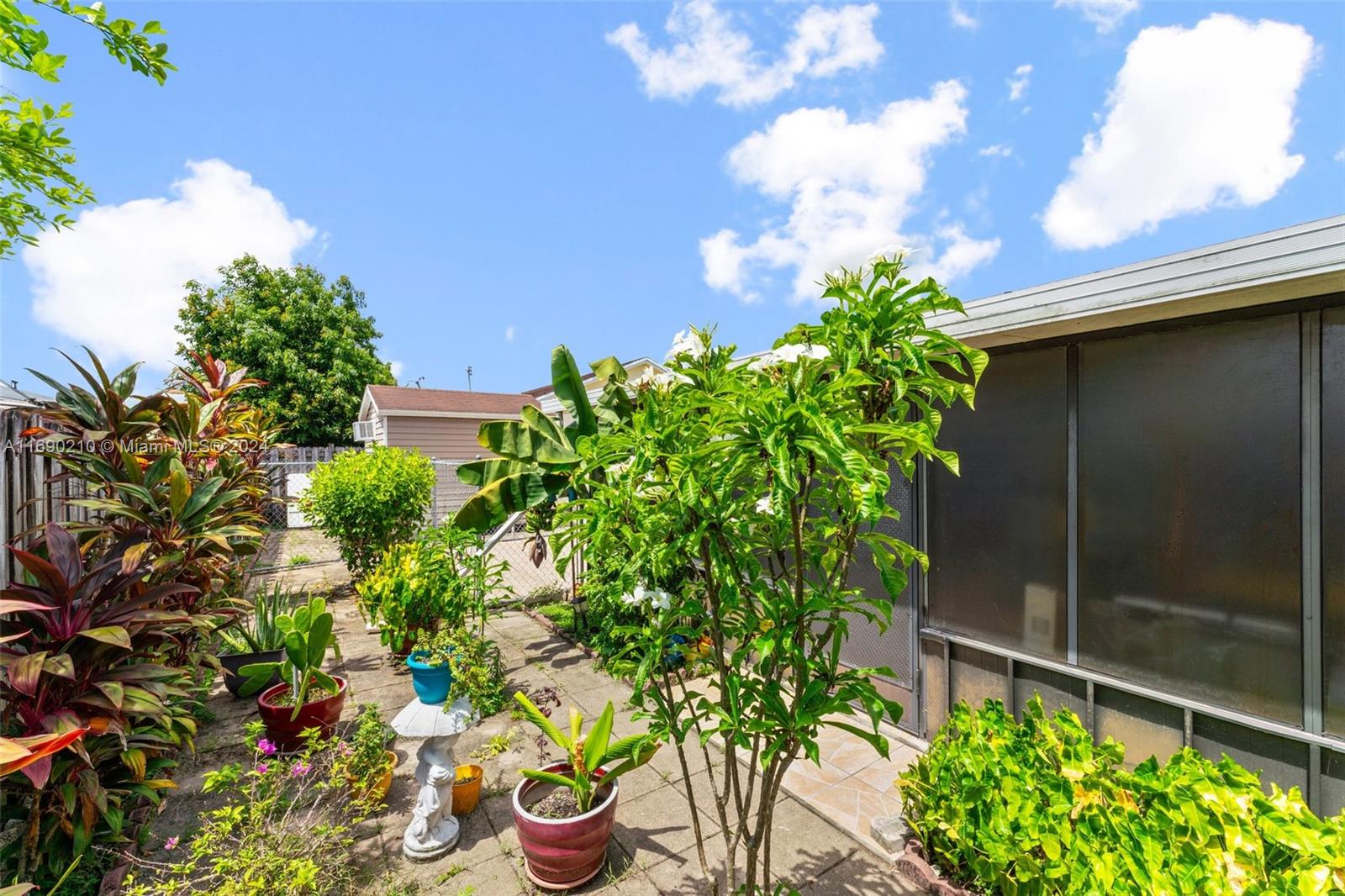 EDGEWATER PARK - Residential