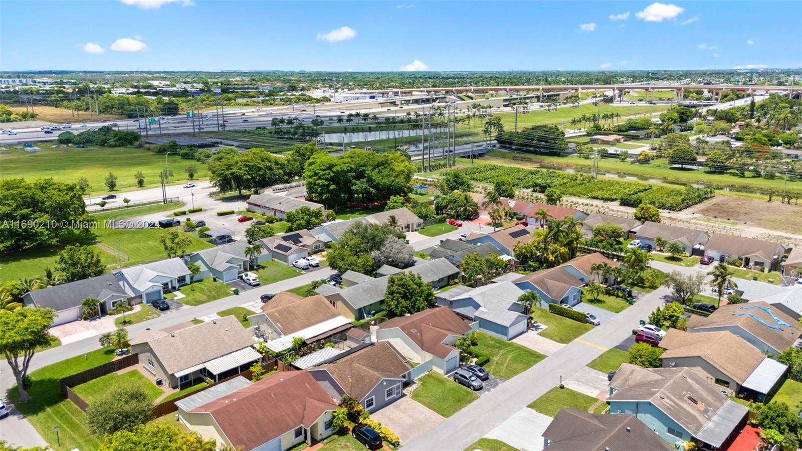 EDGEWATER PARK - Residential