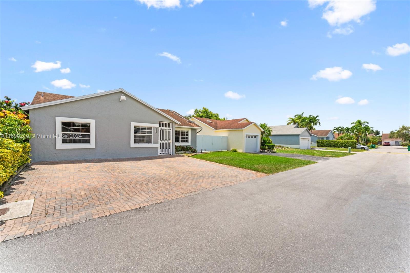 EDGEWATER PARK - Residential