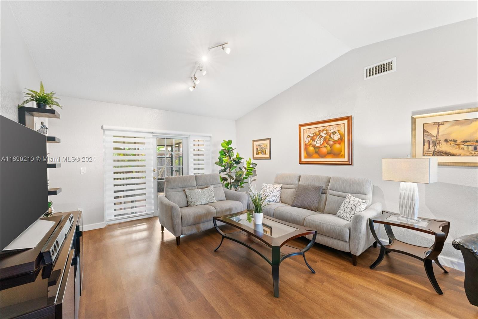 EDGEWATER PARK - Residential