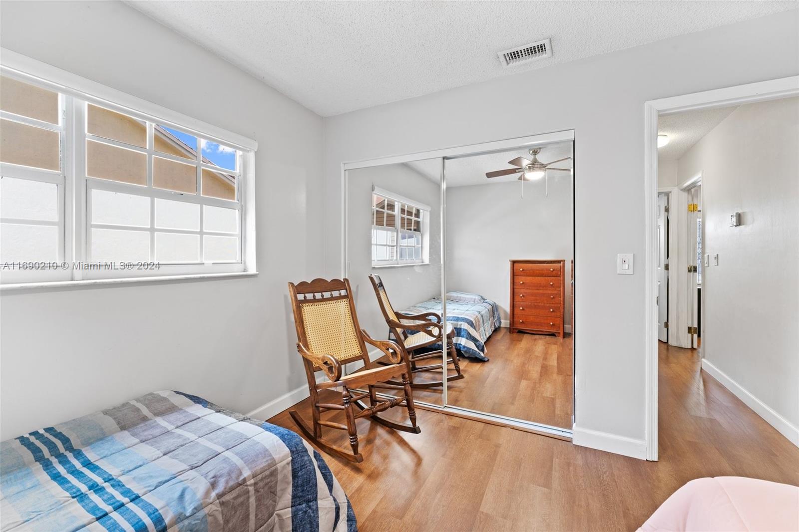 EDGEWATER PARK - Residential