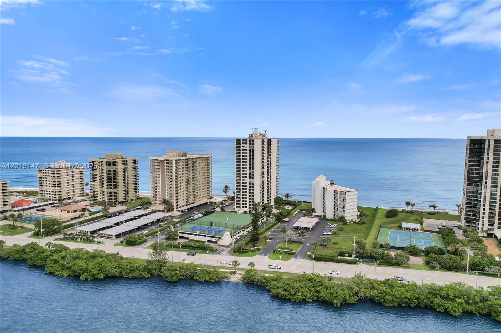 CONNEMARA CONDO - Residential