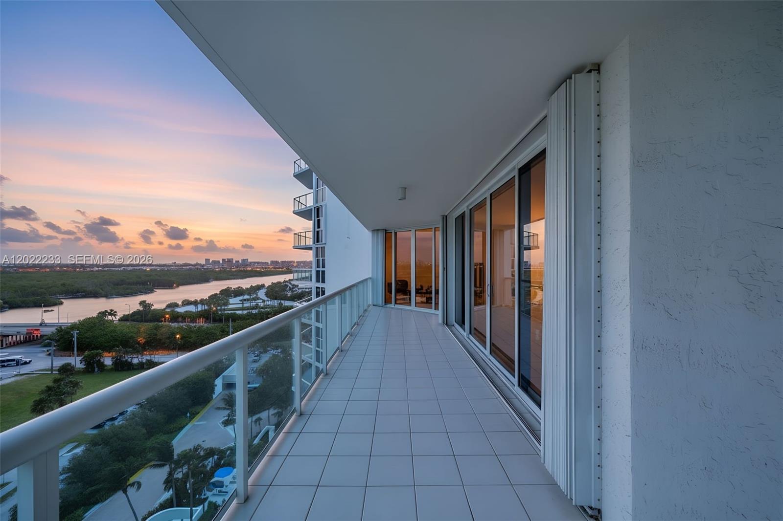 RENAISSANCE ON THE OCEAN - Residential