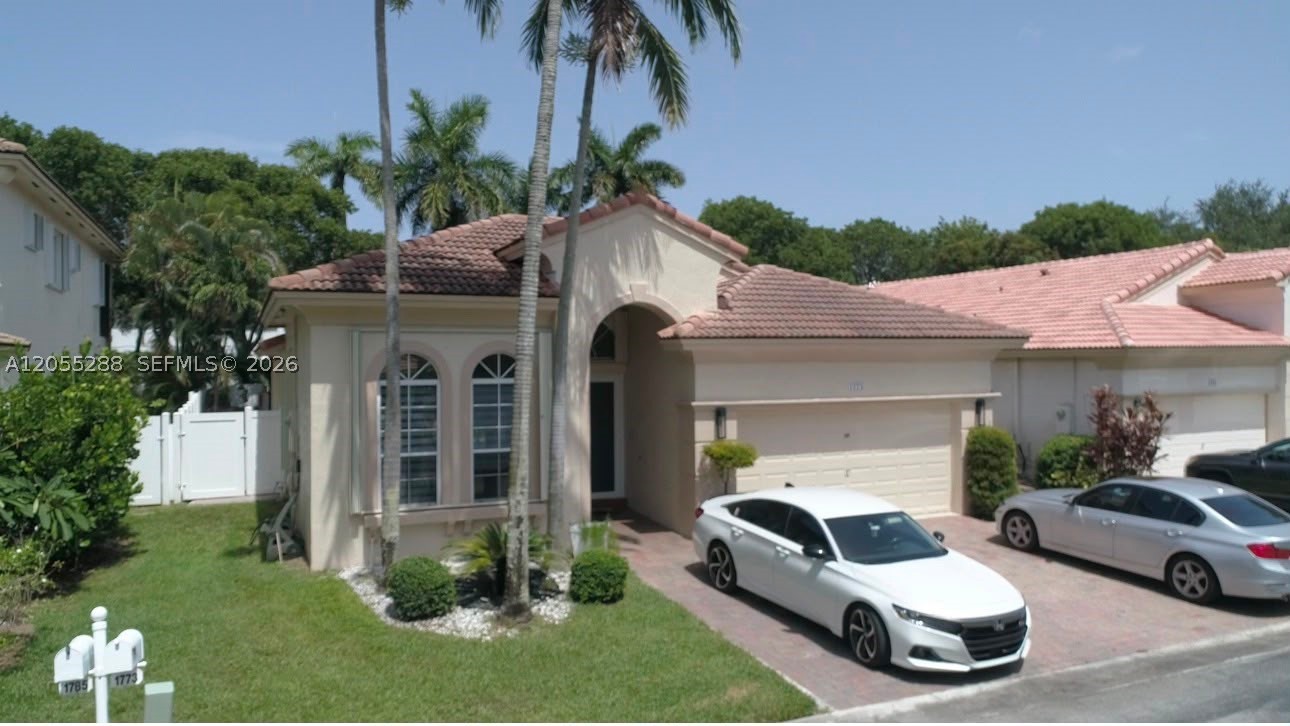 Amazing house Gated Community  Resort-style amenities include clubhouse, pool, gym, tennis, basketball courts, playground , HOA includes cable, Internet , lawn care & 24/7 security. Ideally located close to major highways, top shopping & dining, and Fort Lauderdale International Airport.