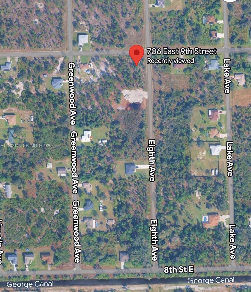 Residential lot in a peaceful area of Lehigh Acres.
Excellent corner location and a great opportunity to build your dream home.