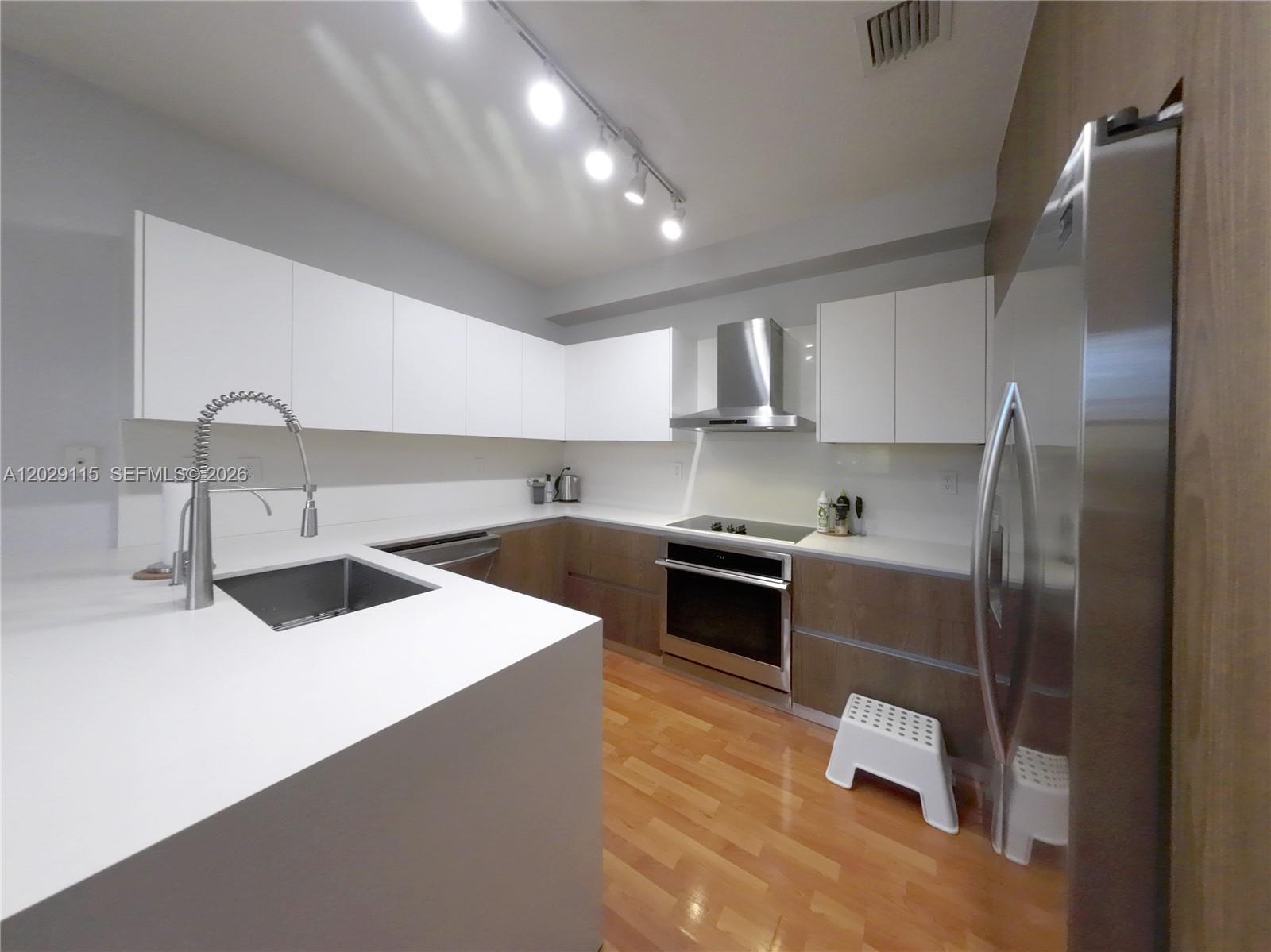 COURTYARDS AT JACARANDA C - Residential Lease