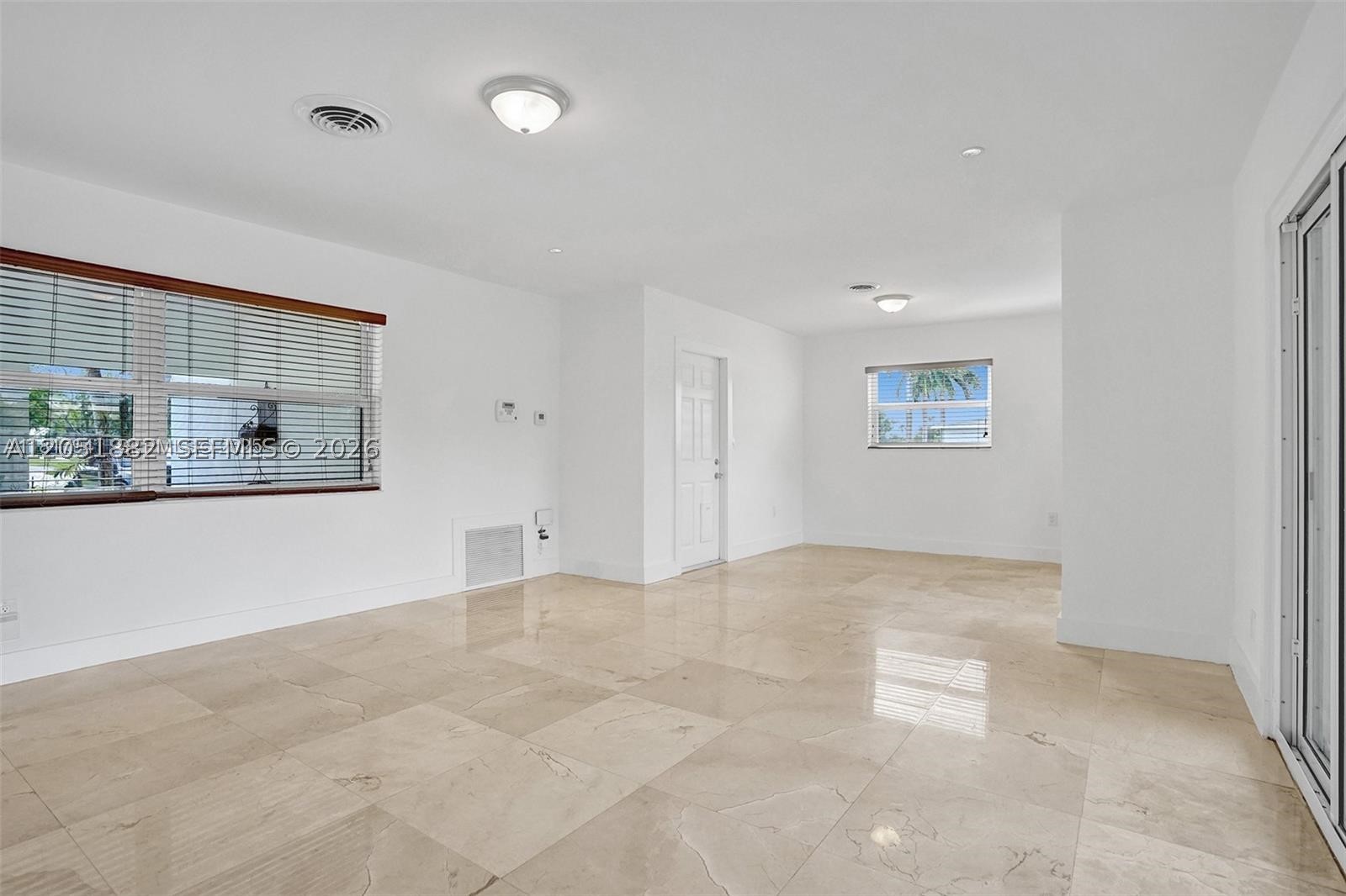 HOLLYWOOD HILLS - Residential Lease