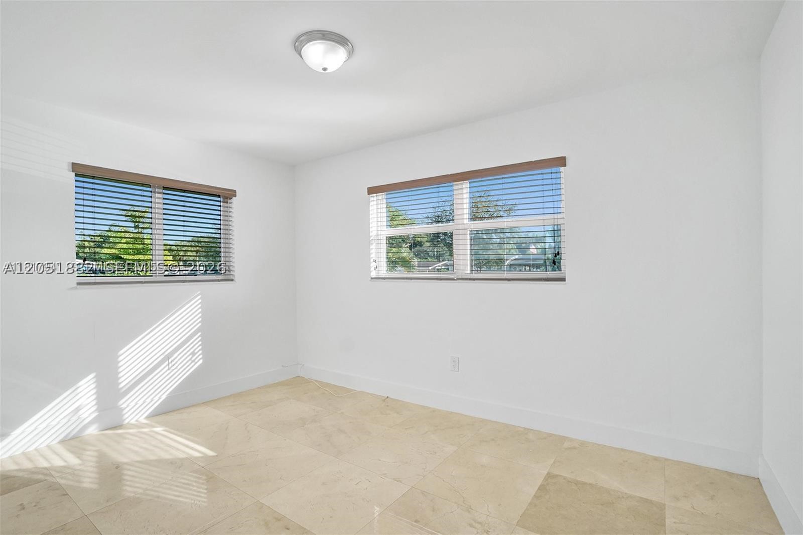 HOLLYWOOD HILLS - Residential Lease