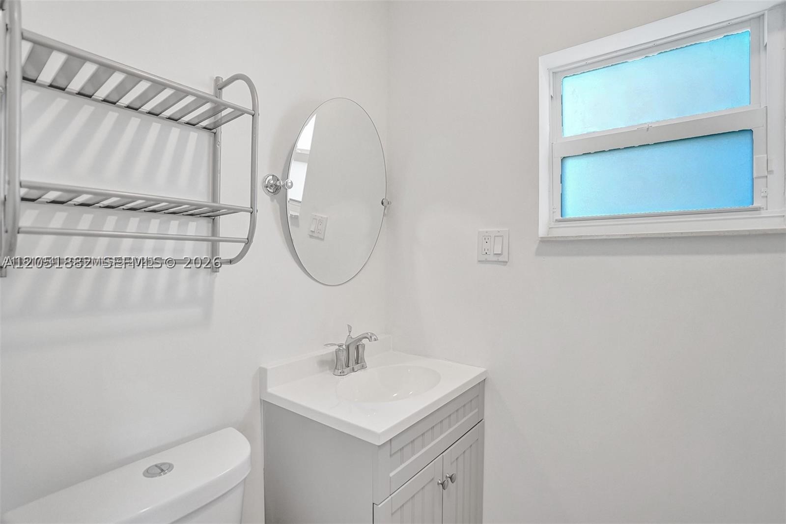 HOLLYWOOD HILLS - Residential Lease