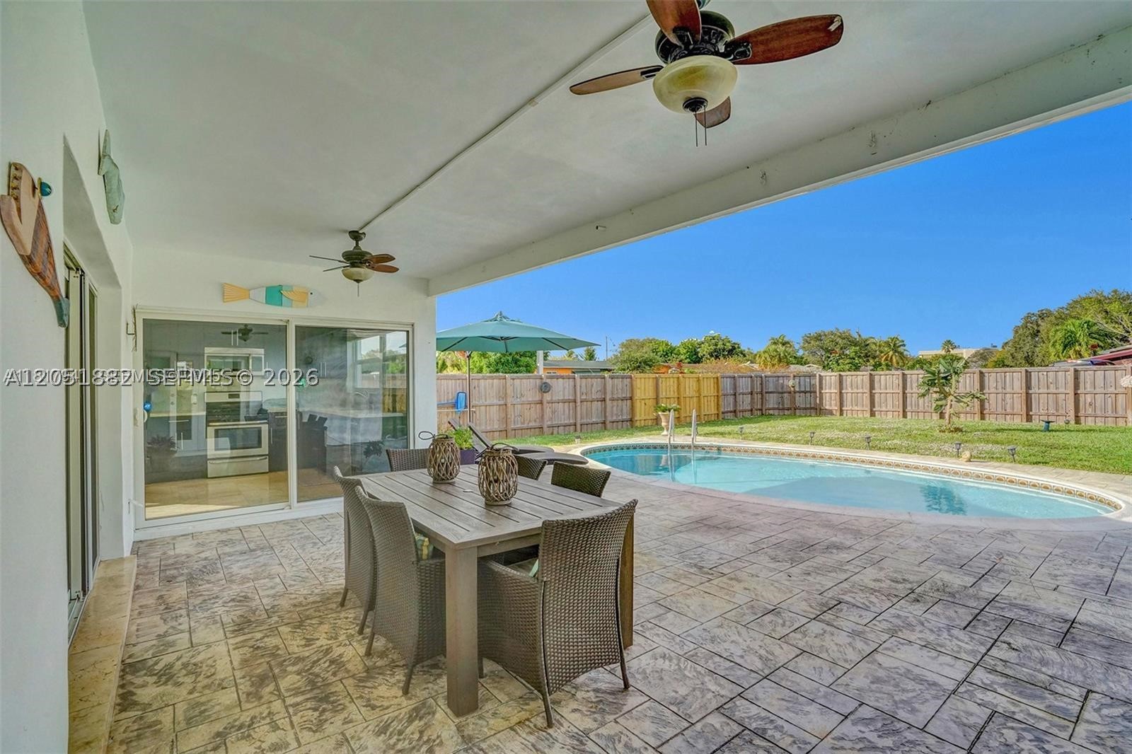 HOLLYWOOD HILLS - Residential Lease