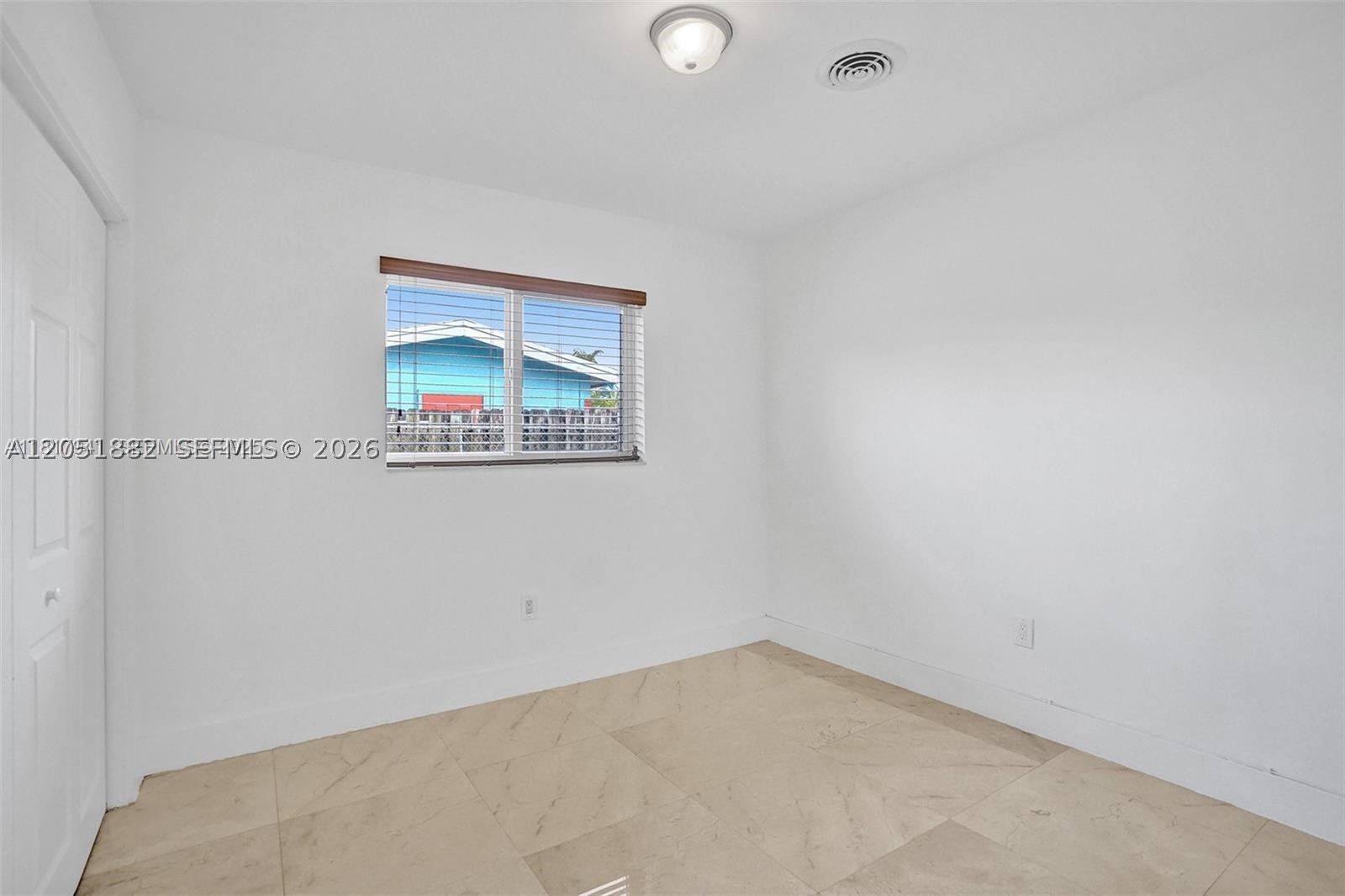 HOLLYWOOD HILLS - Residential Lease