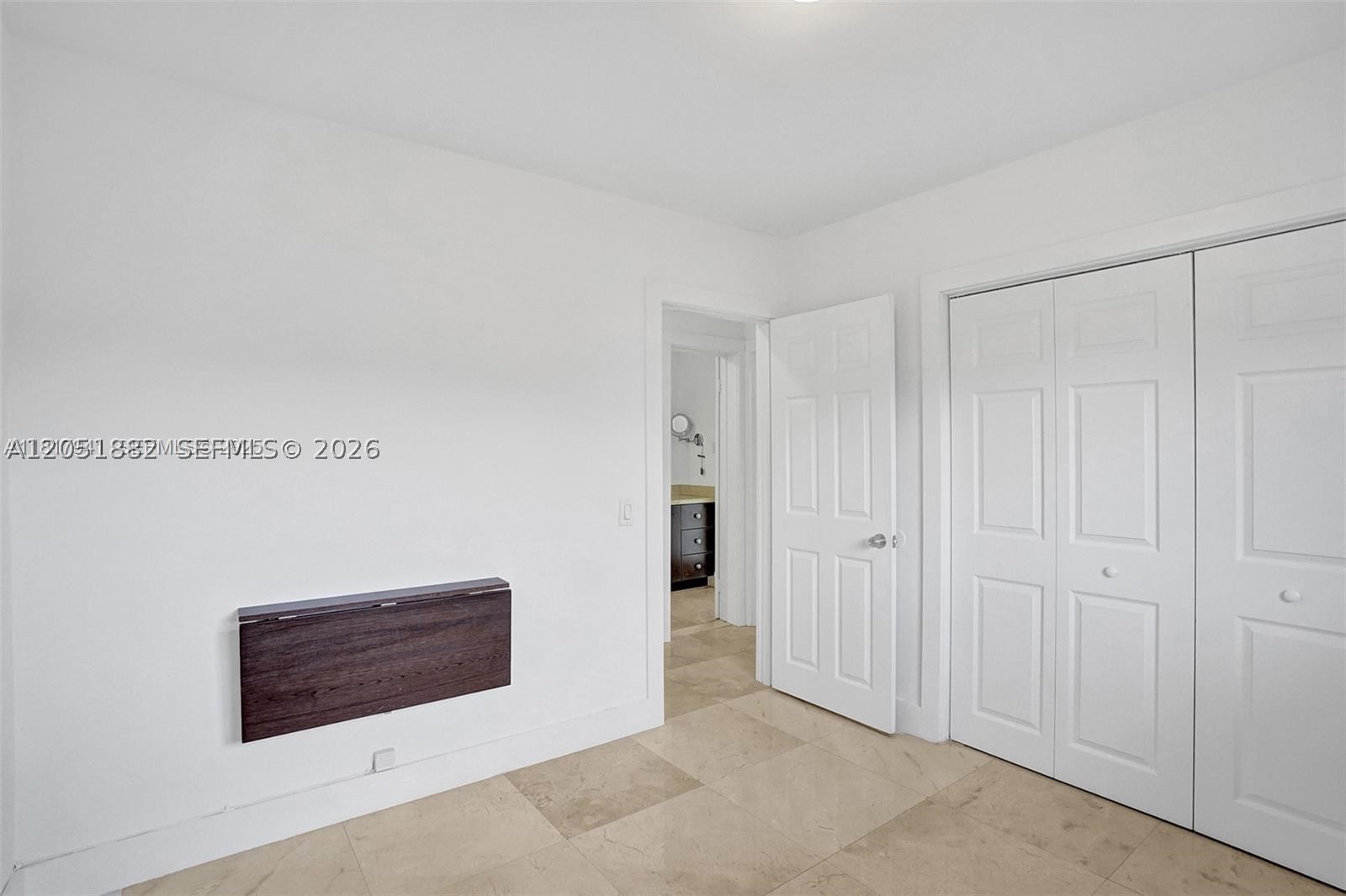HOLLYWOOD HILLS - Residential Lease