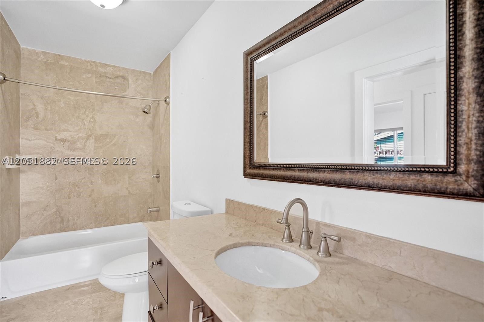 HOLLYWOOD HILLS - Residential Lease