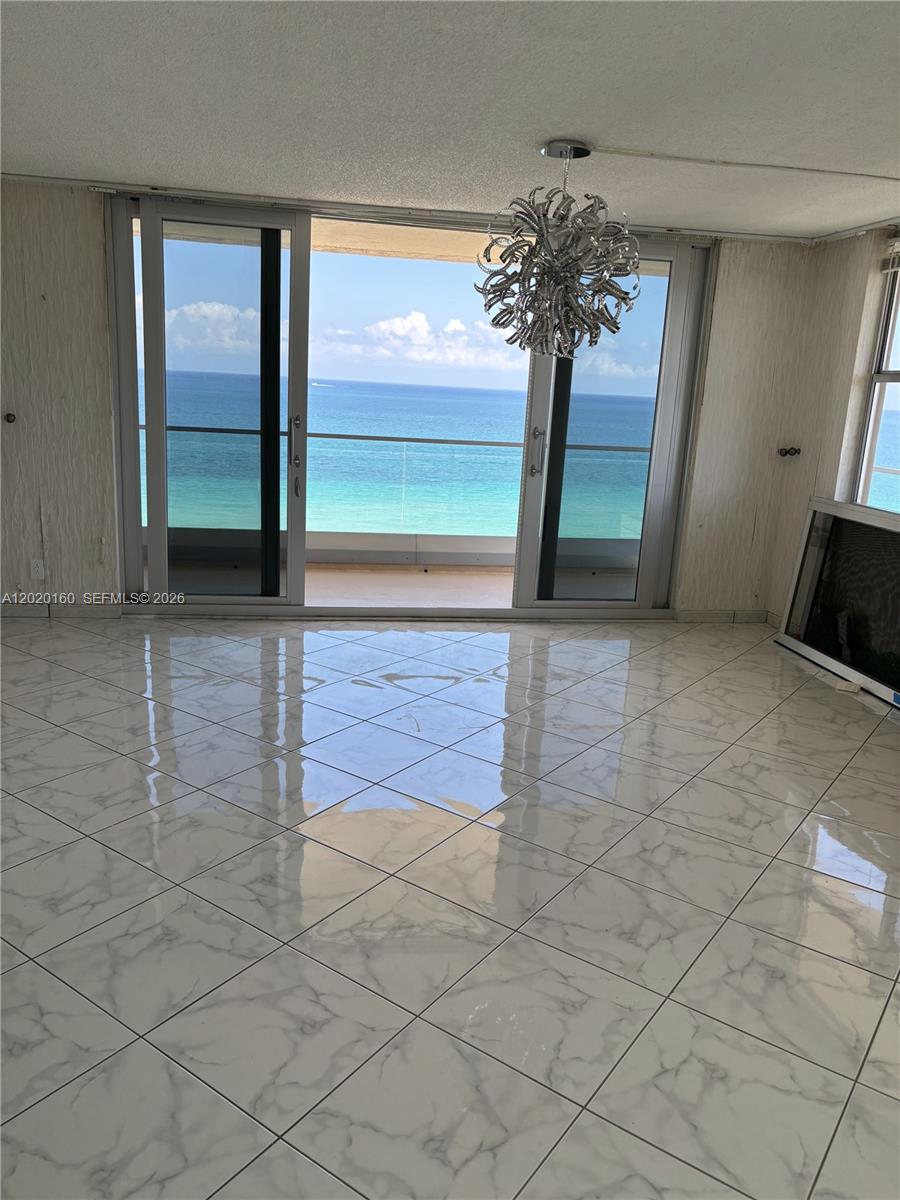 MALAGA TOWERS CONDO - Residential