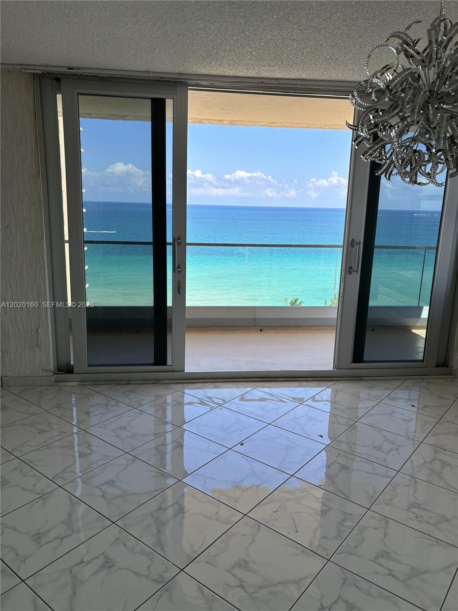 MALAGA TOWERS CONDO - Residential