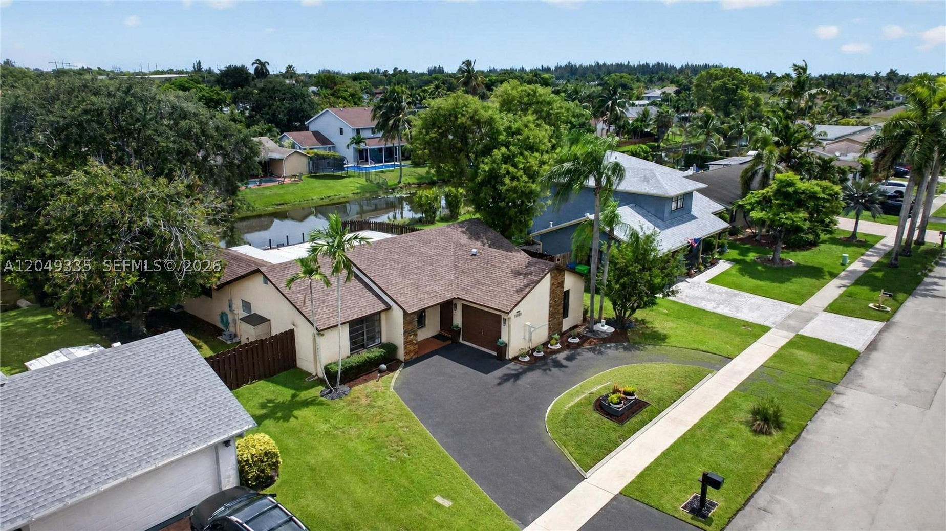 SUNRISE GOLF VILLAGE - Residential
