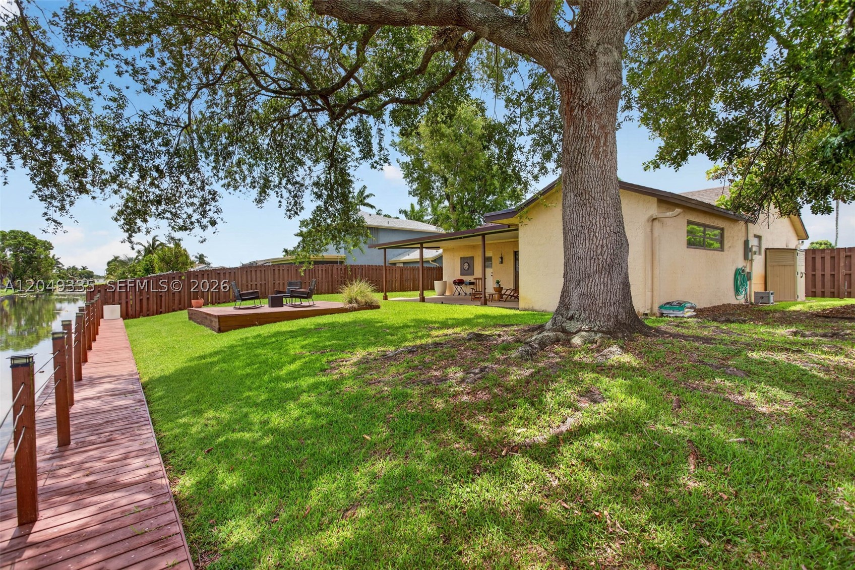 SUNRISE GOLF VILLAGE - Residential