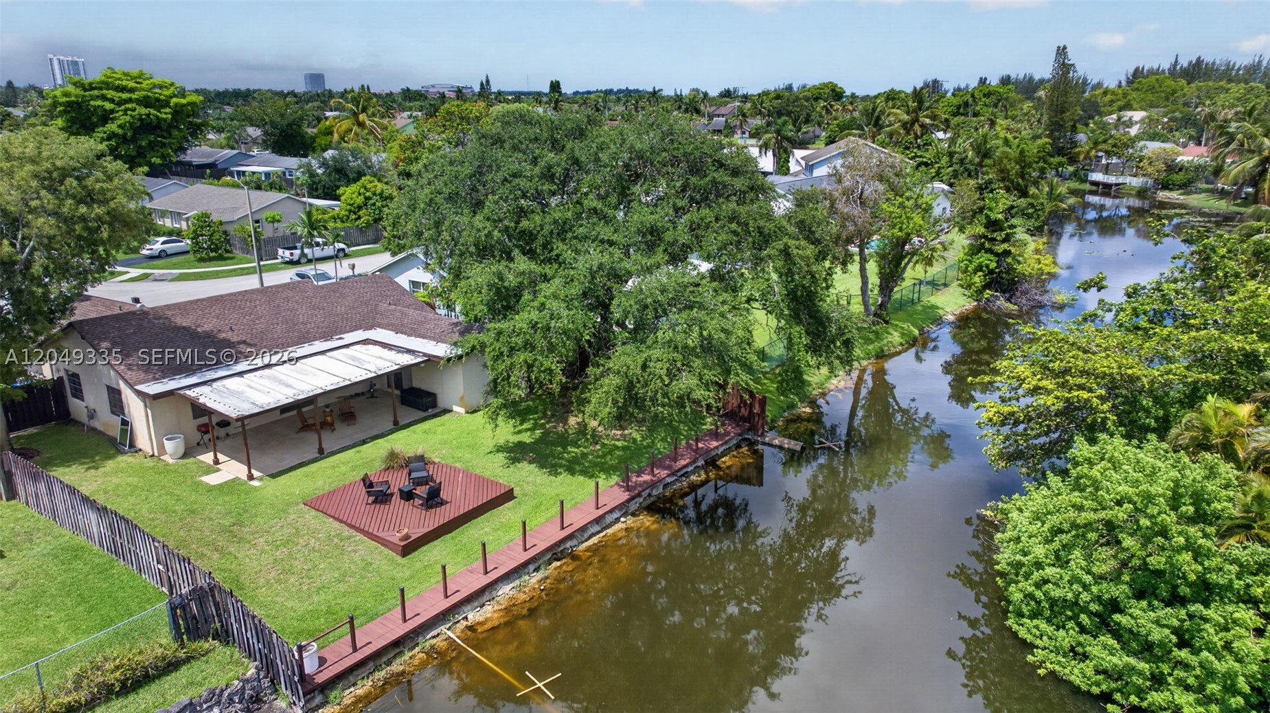 SUNRISE GOLF VILLAGE - Residential