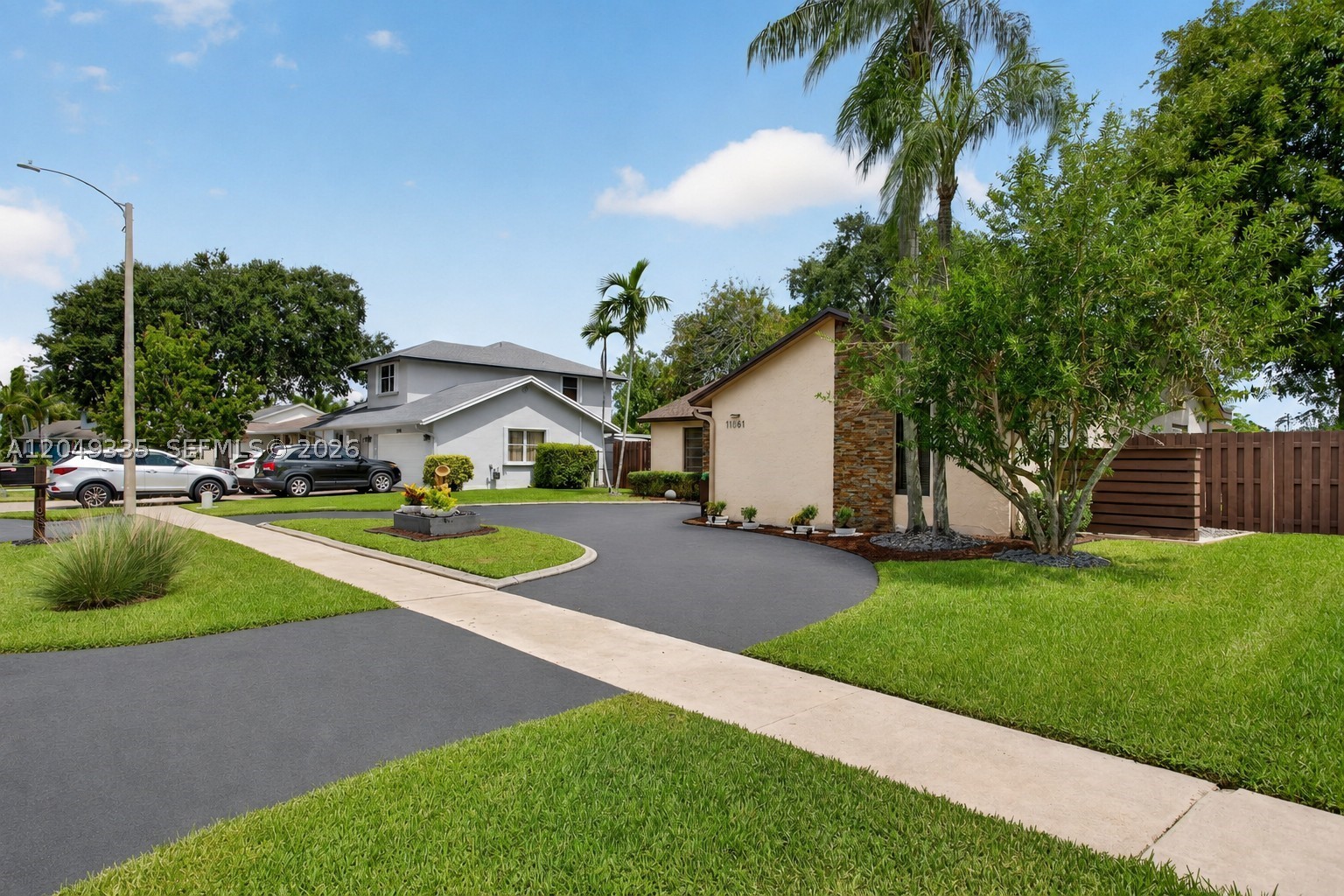 SUNRISE GOLF VILLAGE - Residential