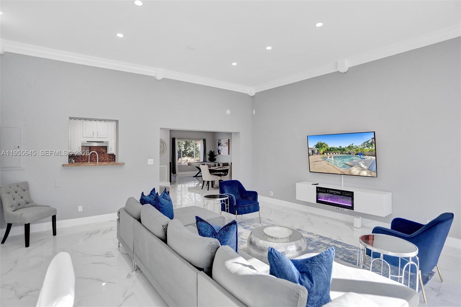 HILLSBORO ISLES - Residential