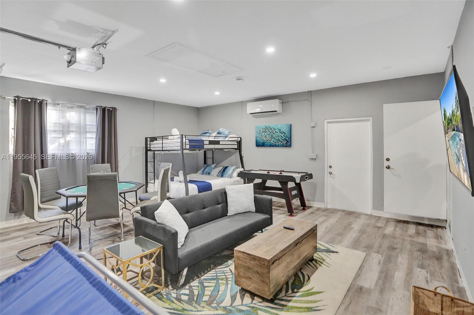 HILLSBORO ISLES - Residential