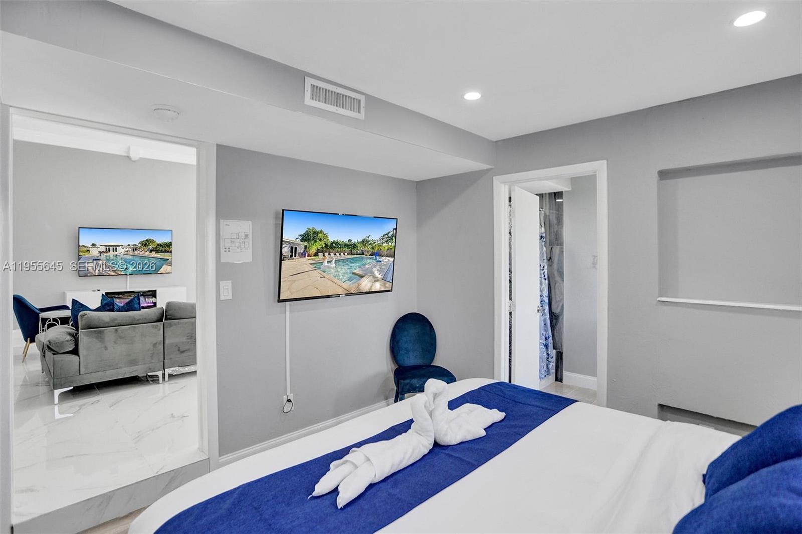HILLSBORO ISLES - Residential