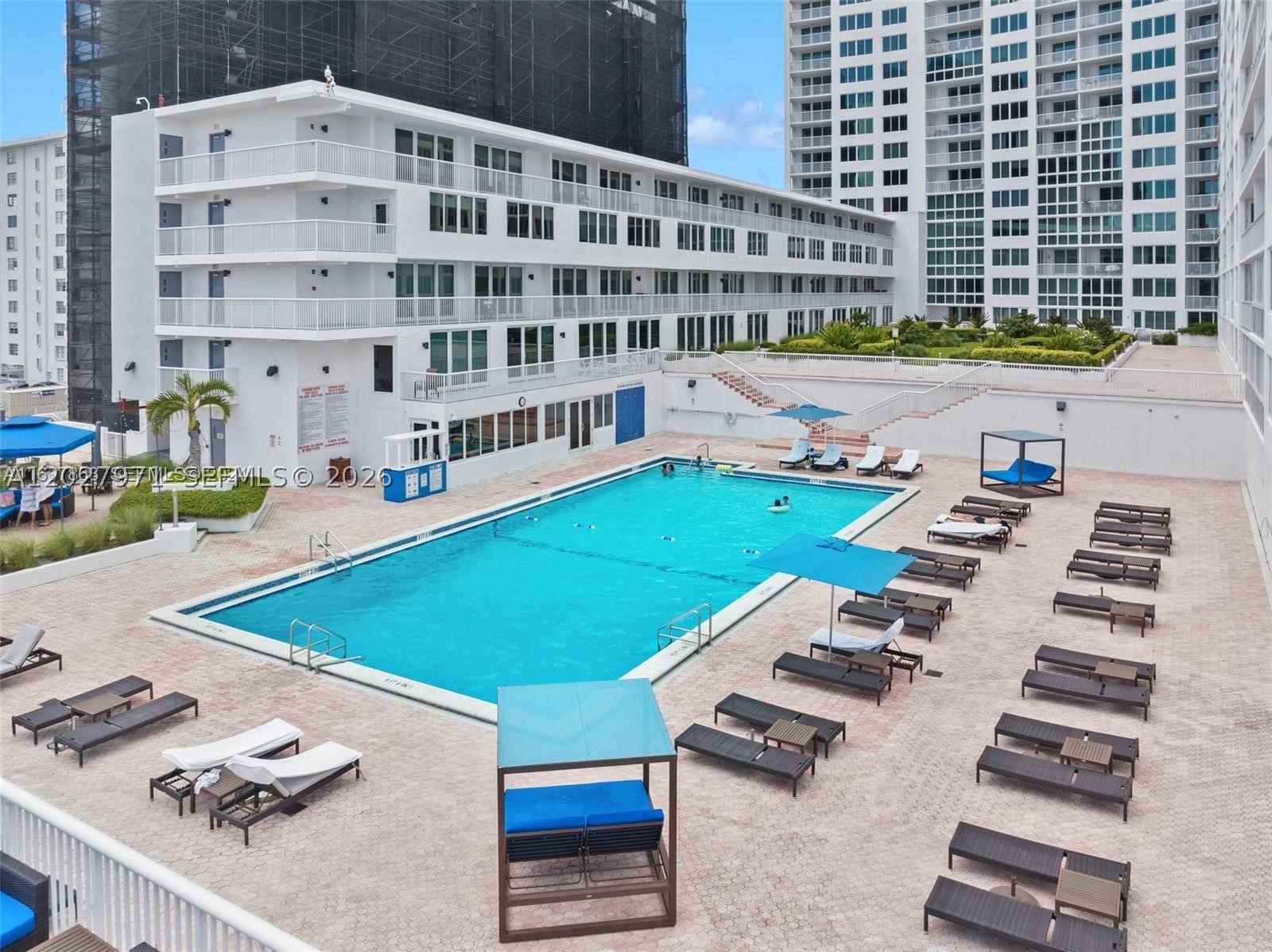 THE CARRIAGE HOUSE CONDO - Residential Lease