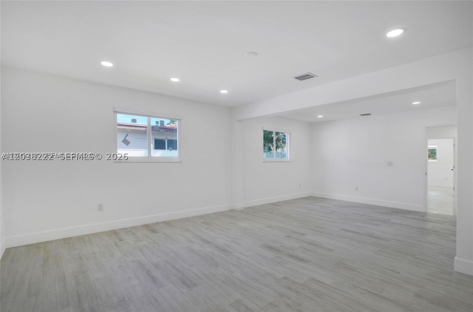 HIGHLAND WOODS SEC 7 - Residential Lease