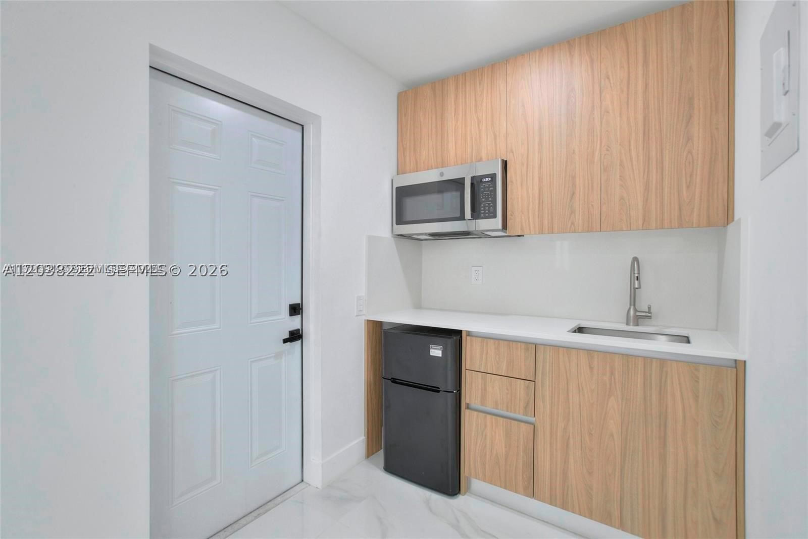 HIGHLAND WOODS SEC 7 - Residential Lease