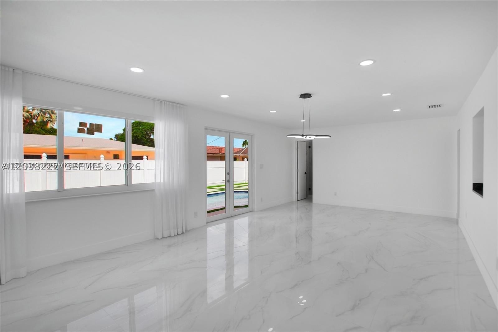 HIGHLAND WOODS SEC 7 - Residential Lease