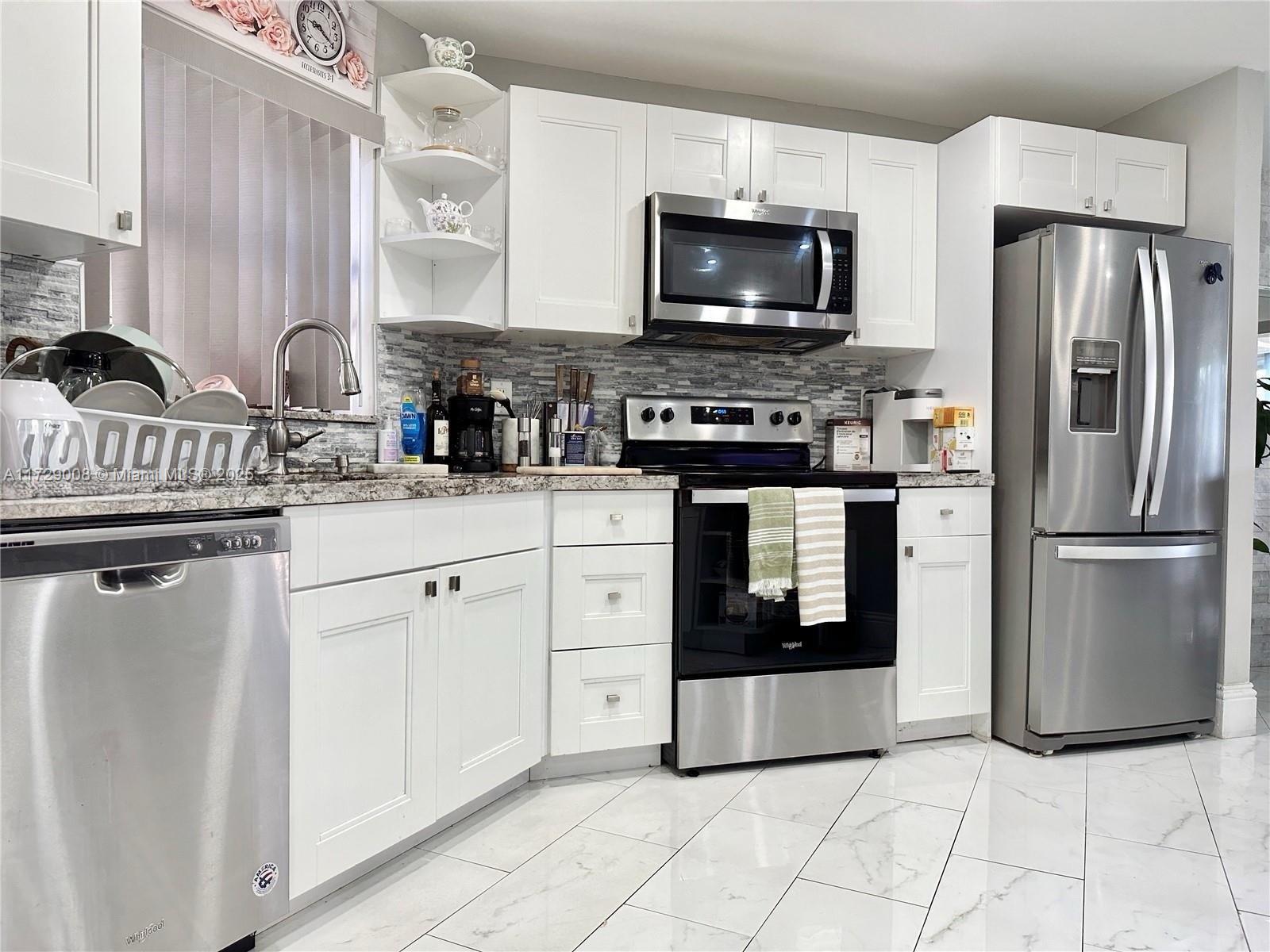 PLANTATION CLUB D CONDO - Residential
