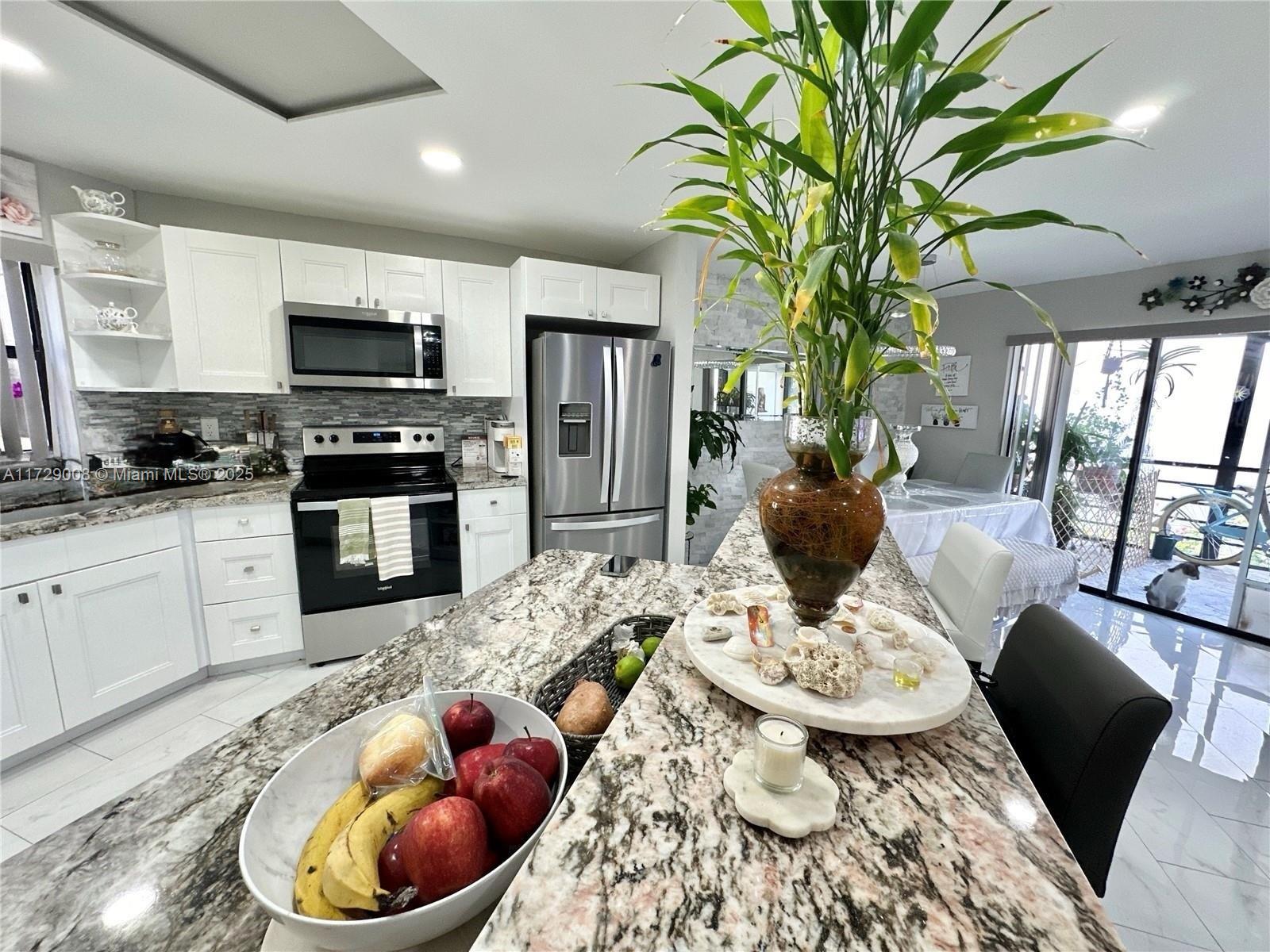 PLANTATION CLUB D CONDO - Residential
