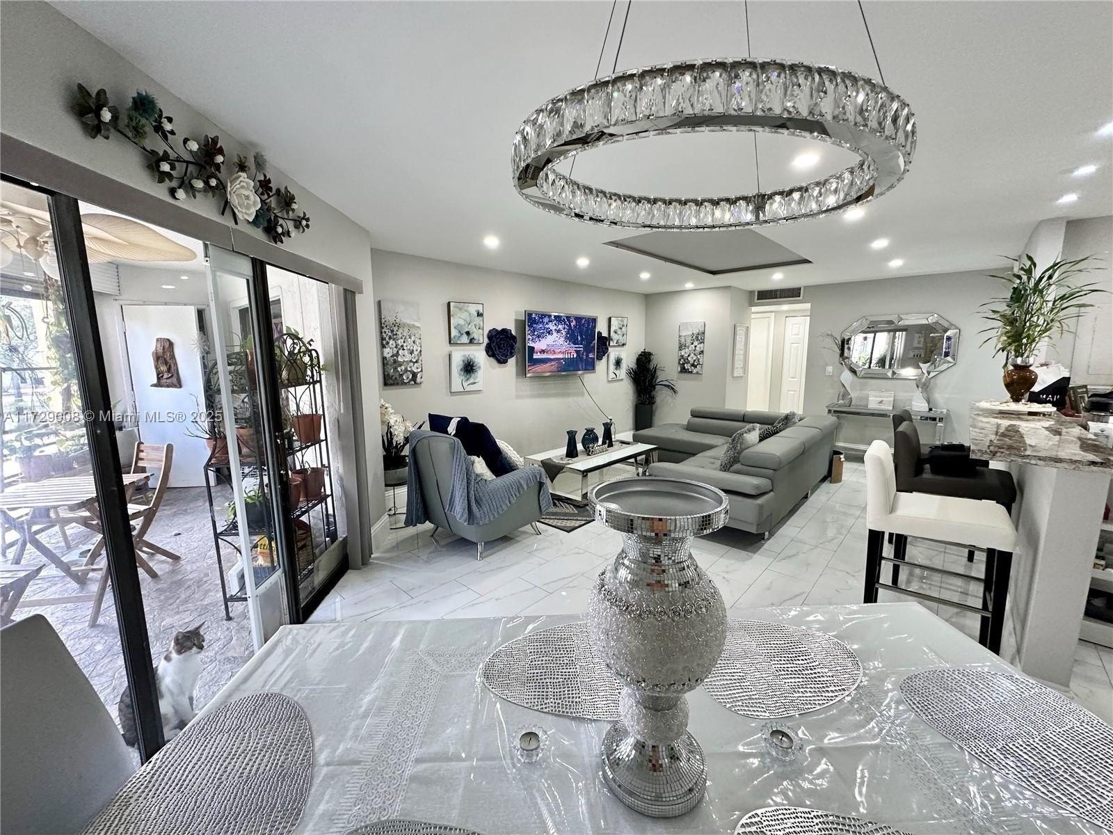 PLANTATION CLUB D CONDO - Residential