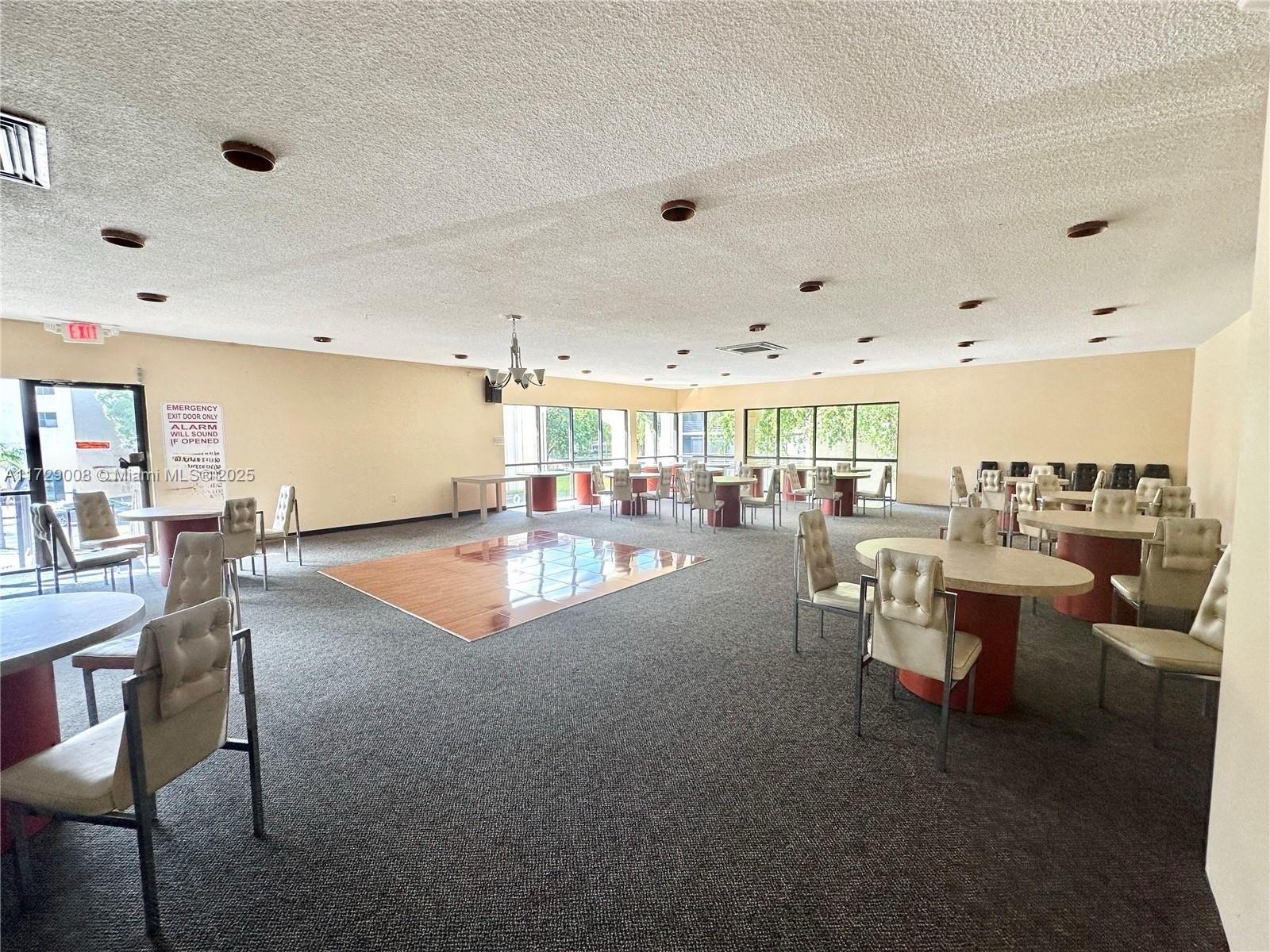 PLANTATION CLUB D CONDO - Residential