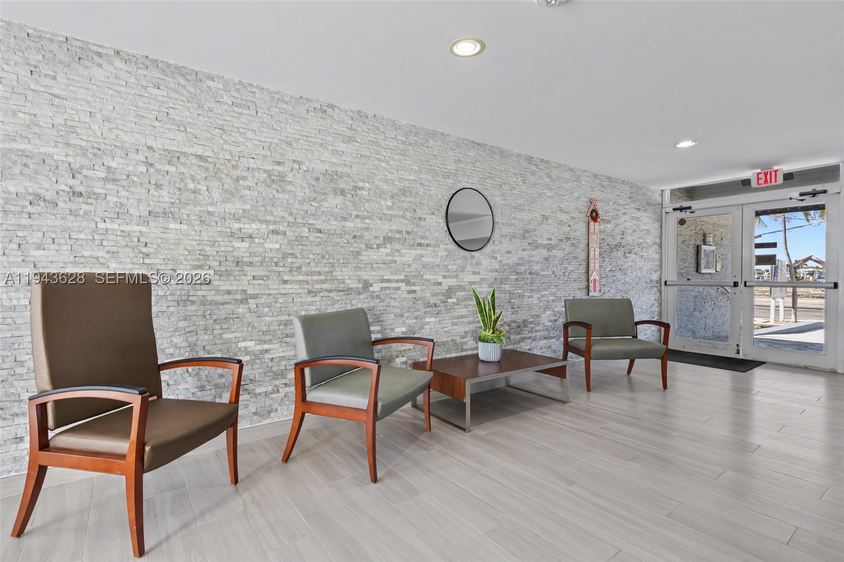 VICTORIA TOWERS CONDO - Residential