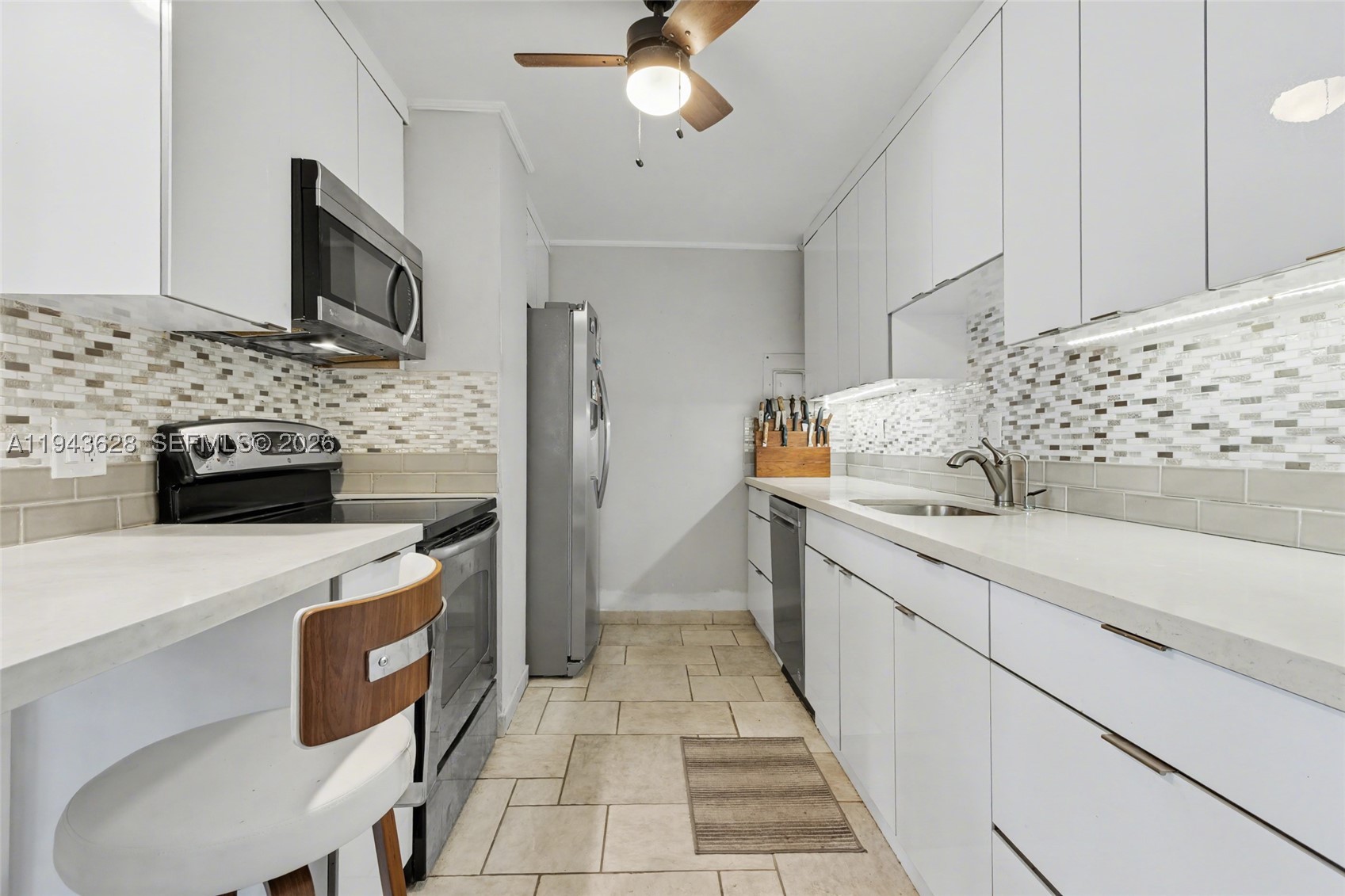 VICTORIA TOWERS CONDO - Residential