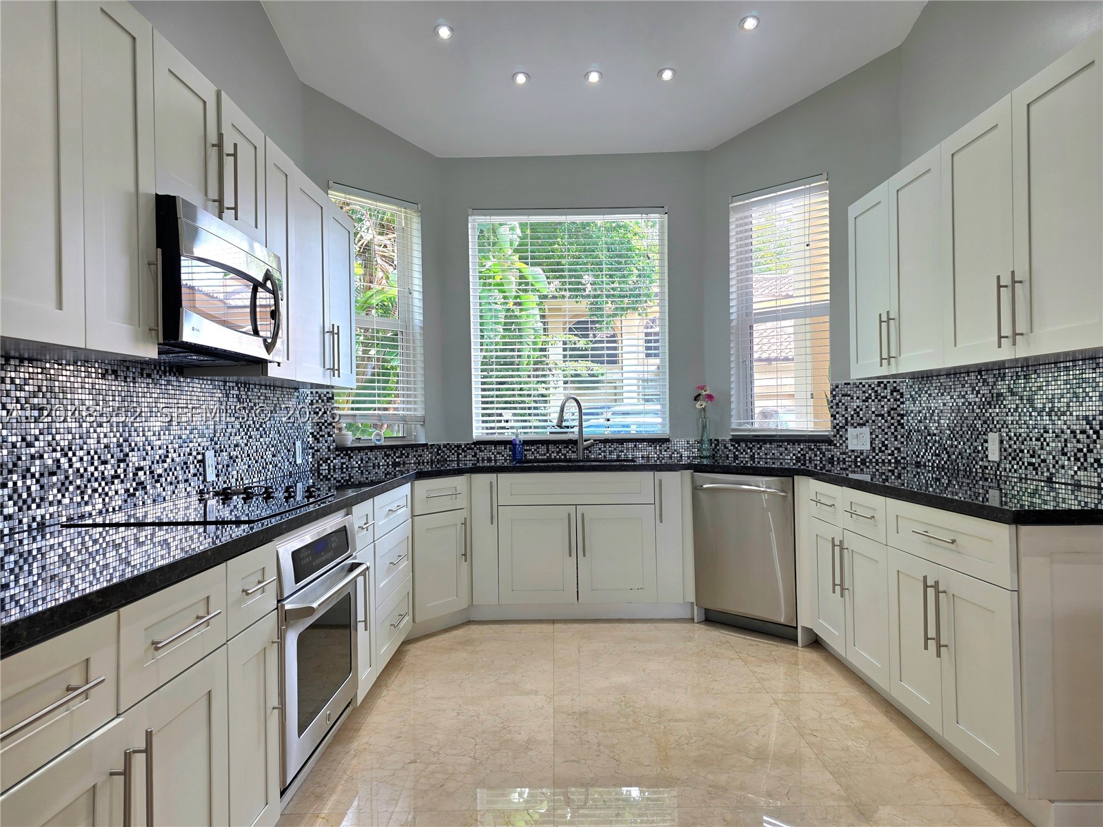 PORTOFINO - Residential Lease