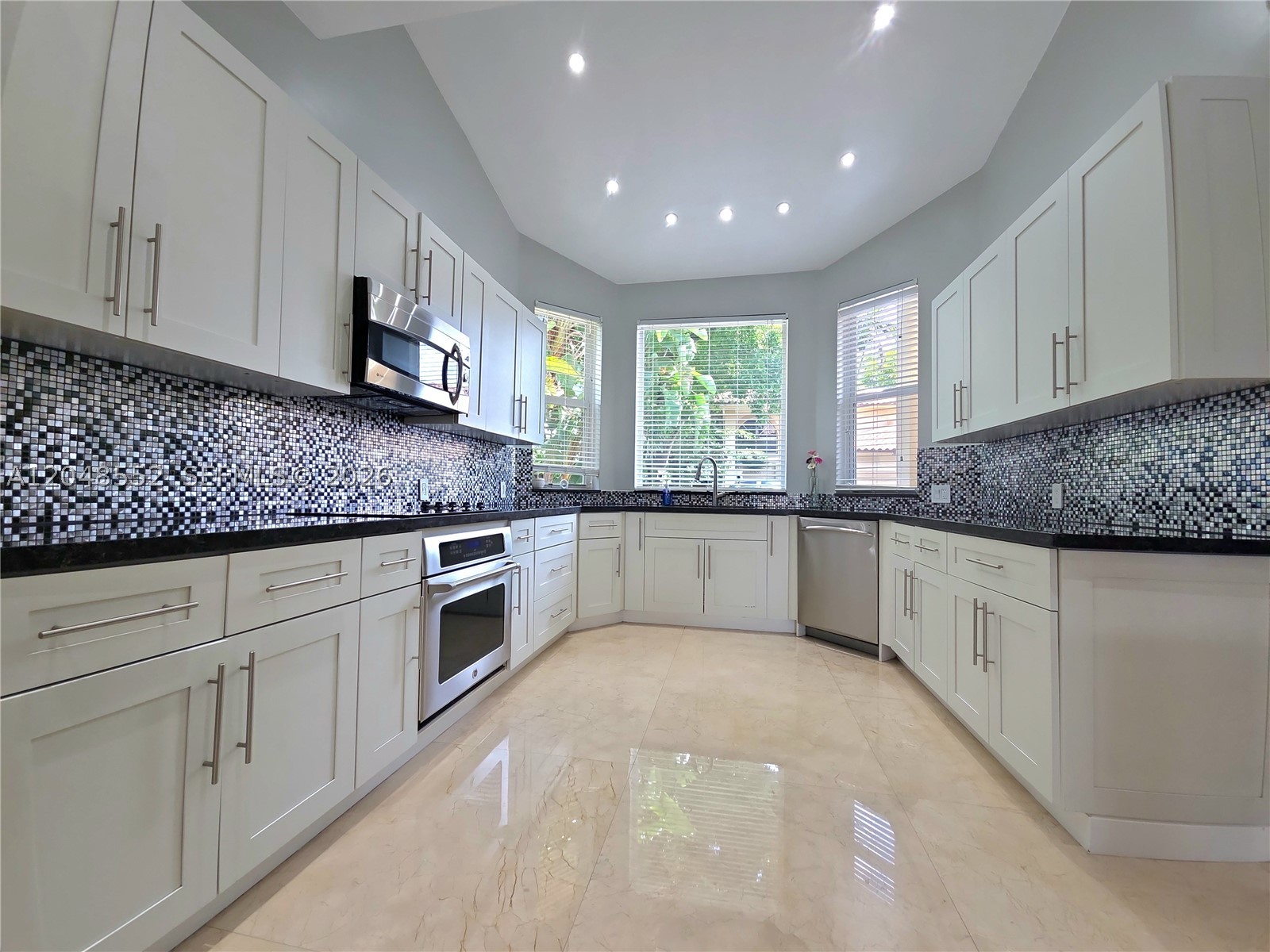 PORTOFINO - Residential Lease
