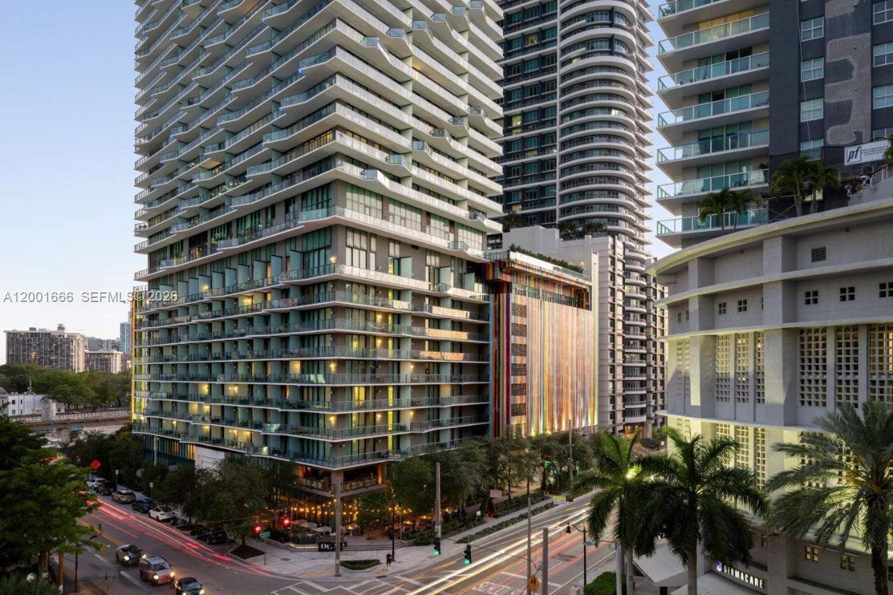 LOCATED IN THE HEART OF BRICKELL!! BEST AMENITIES SERVICES!!
1 Bed / 1 Bath. 

Move into one of the newest and most modern buildings in the area.

Priced to sell and currently the best value in the building—an exceptional opportunity for buyers looking to secure a prime unit in Brickell.