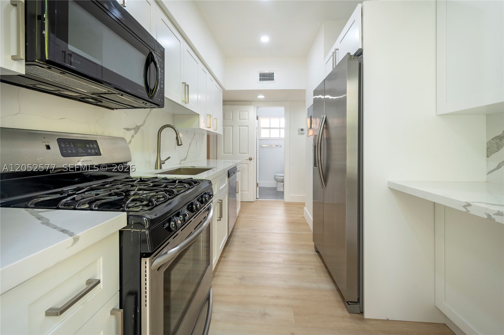 ARTIST COLONY CONDO - Residential