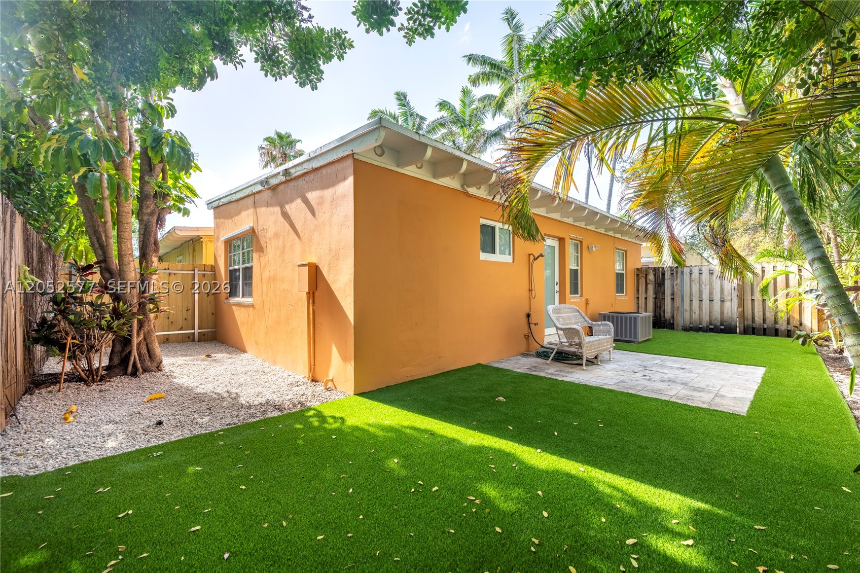 ARTIST COLONY CONDO - Residential