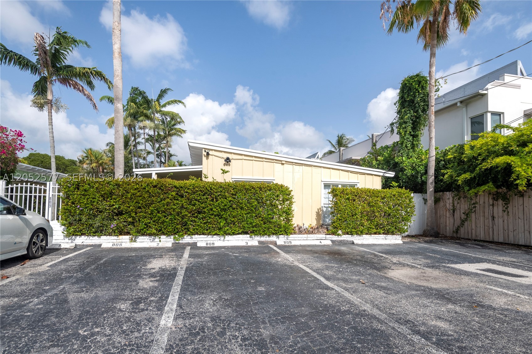 ARTIST COLONY CONDO - Residential