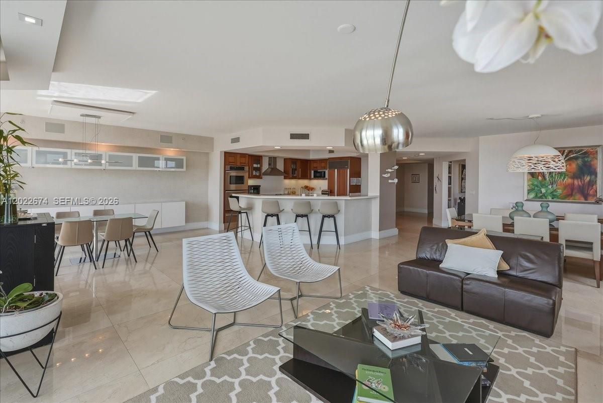 THE PENINSULA II CONDO - Residential