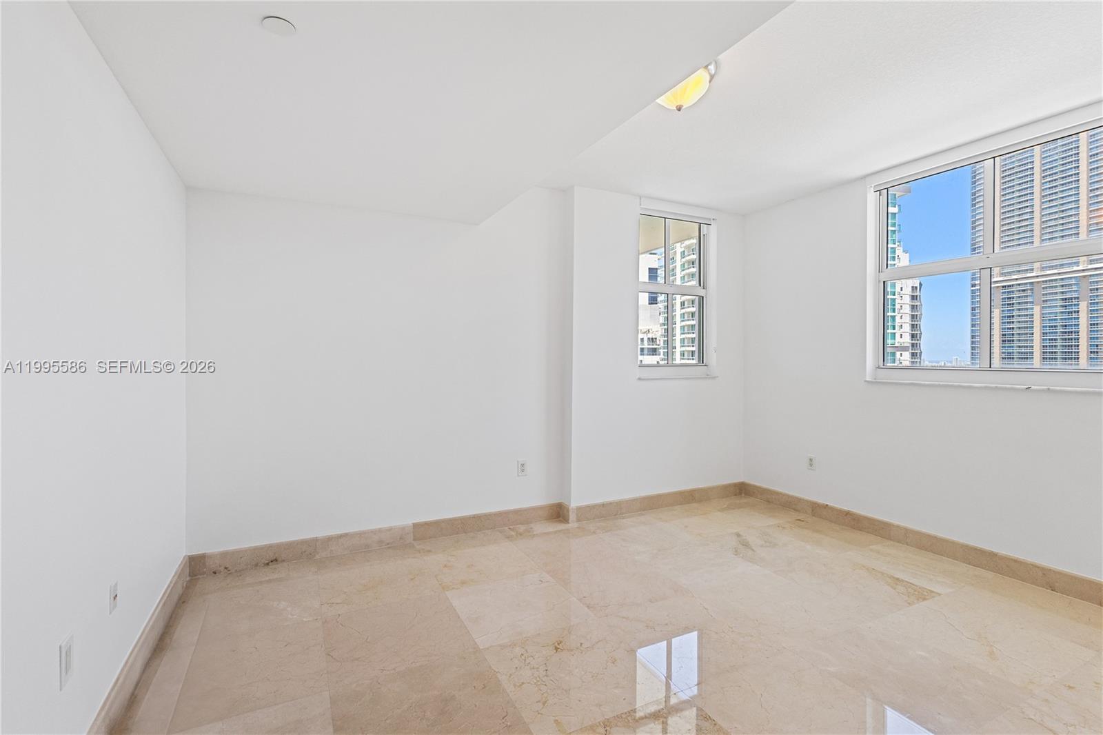 VUE AT BRICKELL CONDO - Residential