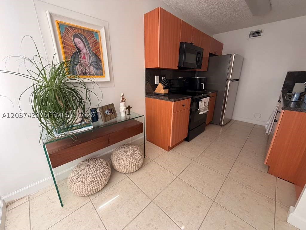 THE GREENS AT DORAL - Residential Lease