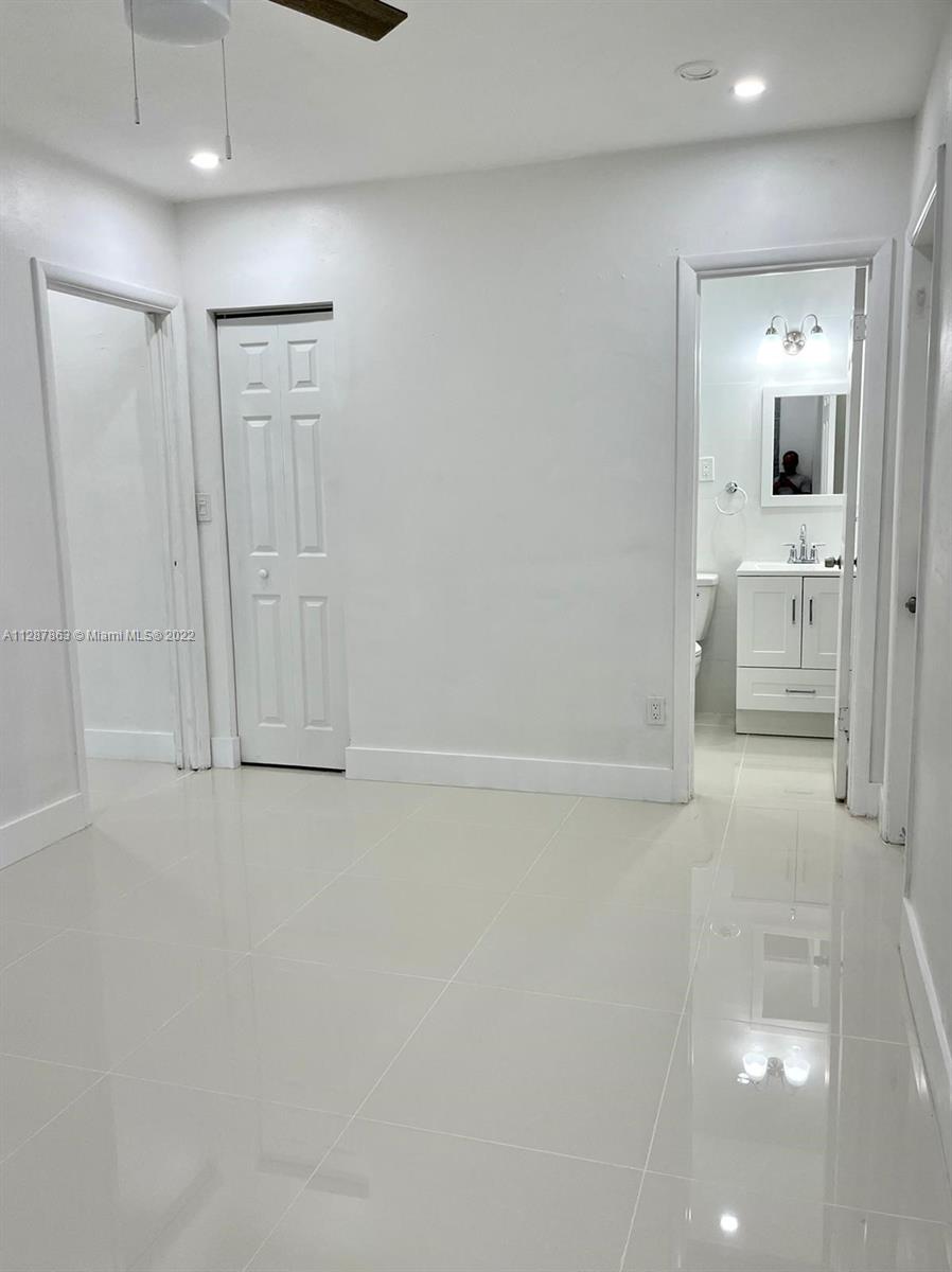 IRONS MANOR - Residential Lease