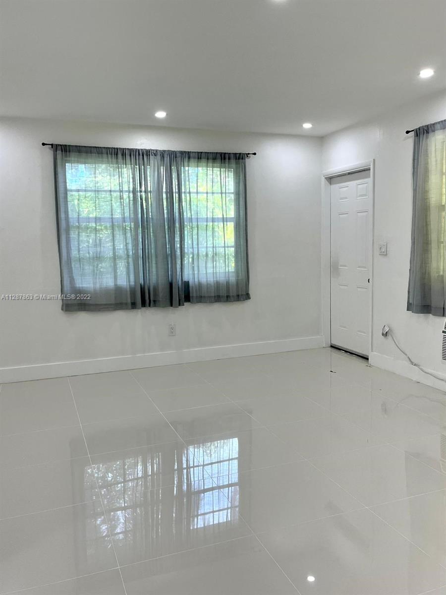 IRONS MANOR - Residential Lease