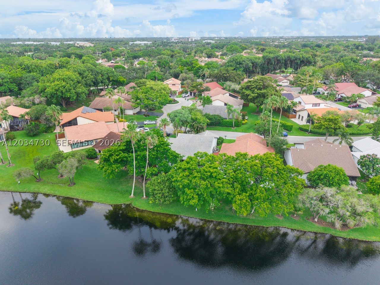 COUNTRY ISLES PATIO HOMES - Residential
