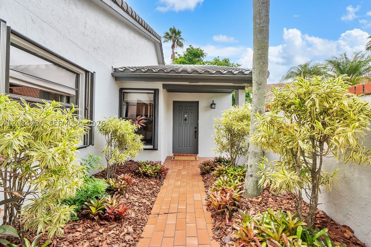COUNTRY ISLES PATIO HOMES - Residential