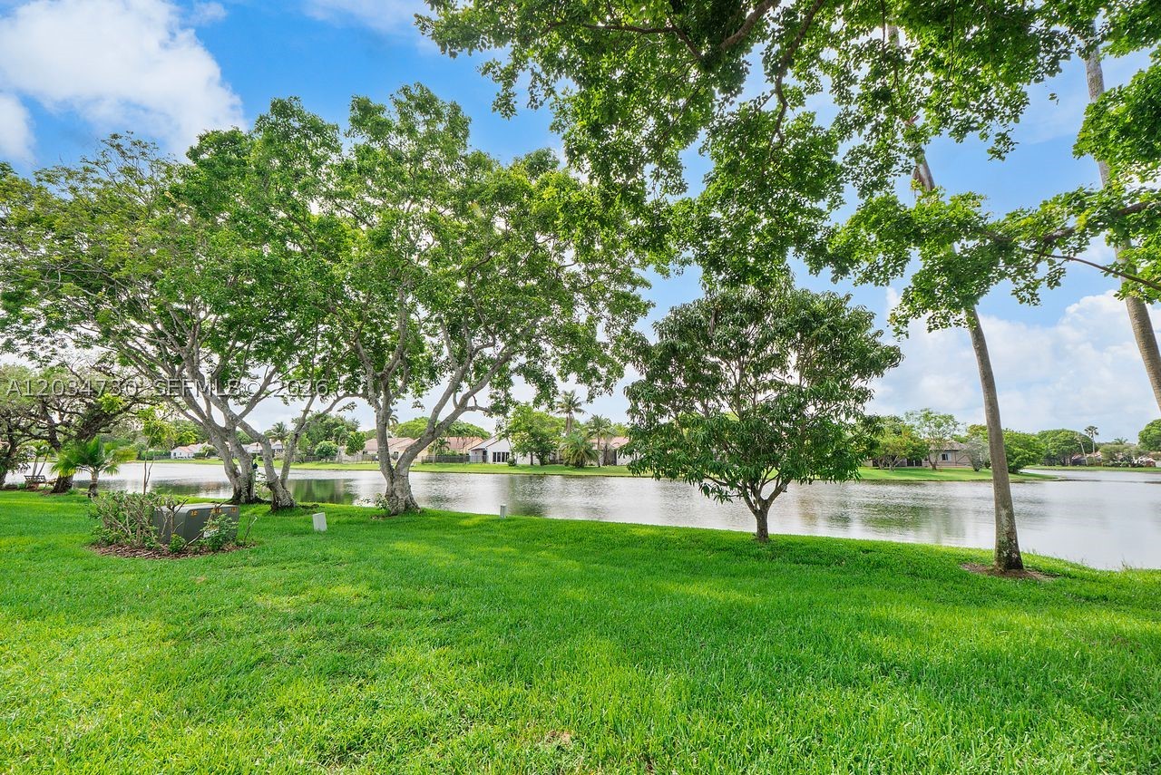 COUNTRY ISLES PATIO HOMES - Residential